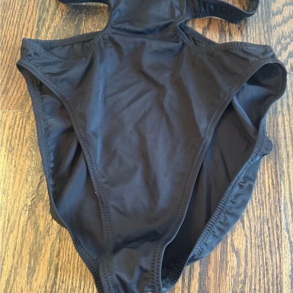 Norma Kamali One Piece Large - Picture 7 of 9